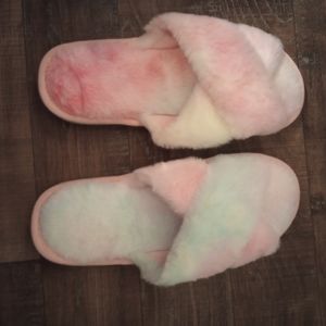 Tye dye bedroom slippers 7/8